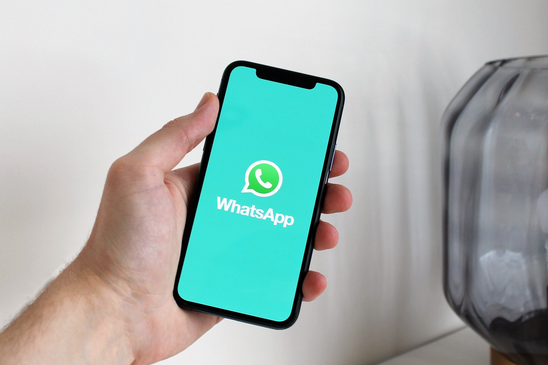 WhatsApp na tela de um smartphone